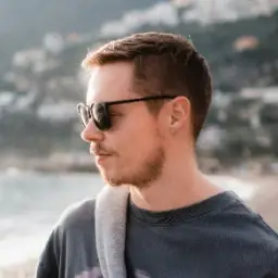 Home Testimonial Skip 02